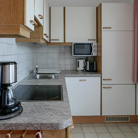 兰德海大公寓 公寓 *